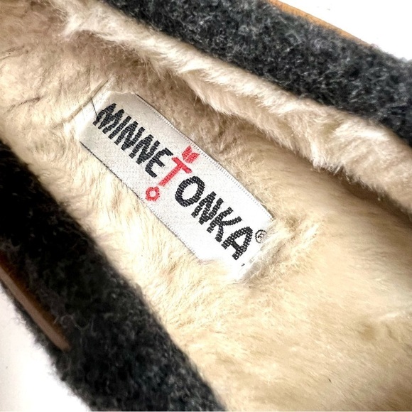 MINNETONKA WOMEN'S CALLY MOCCASINS gray fur lining size 9 - Picture 7 of 8